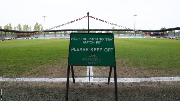 Sign telling people to keep off pitch at Princes Park