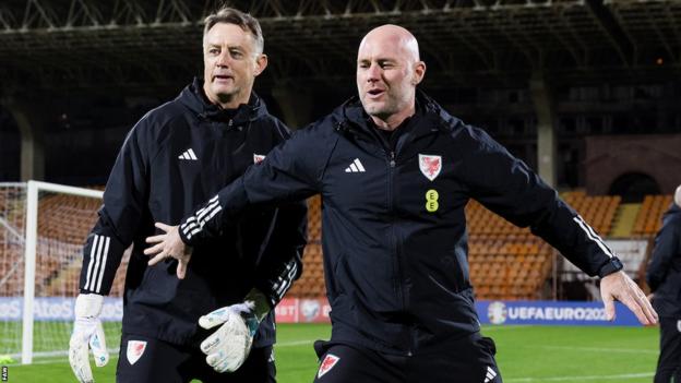 Wales manager Rob Page and goalkeeping coach Tony Roberts
