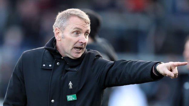 Paul Simpson: Carlisle United boss condemns abuse of managers - BBC Sport