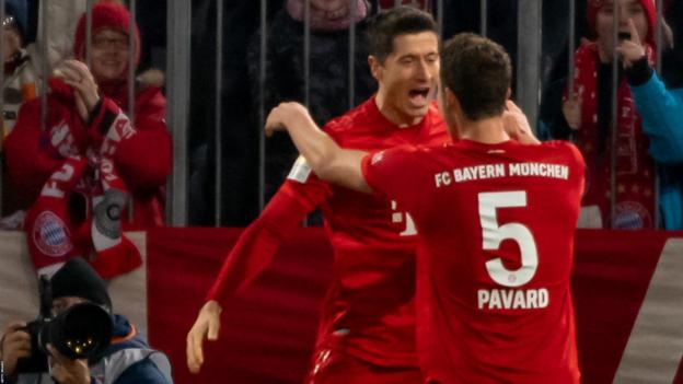 Lewandowski's scoring run continues as Bayern thrash Dortmund