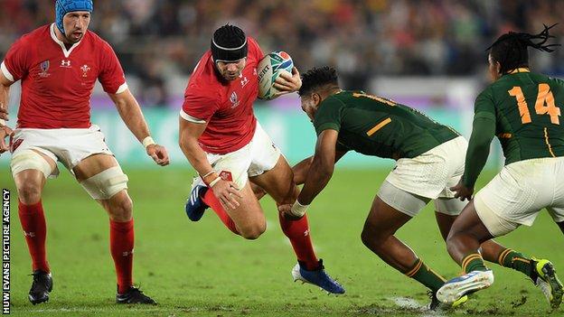 Leigh Halfpenny Wales And Scarlets Full Back Set For November Return Bbc Sport