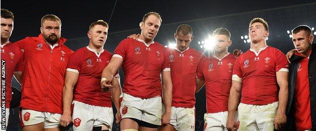 Wales captain Alun Wyn Jones gives a pep talk to his players after their semi-final defeat by South Africa