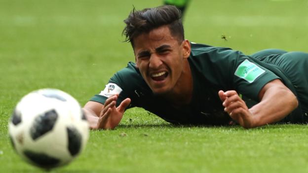 Australian Arzani poised to join Celtic from Man City