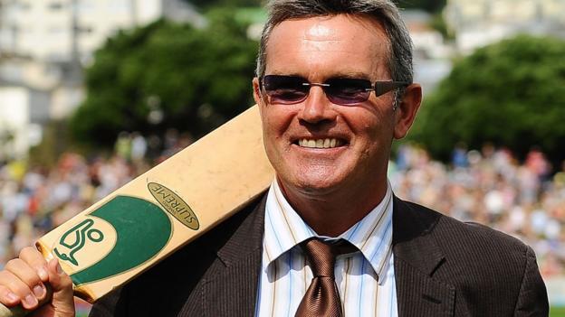Martin Crowe: Ex-New Zealand captain dies of cancer at 53 - BBC Sport