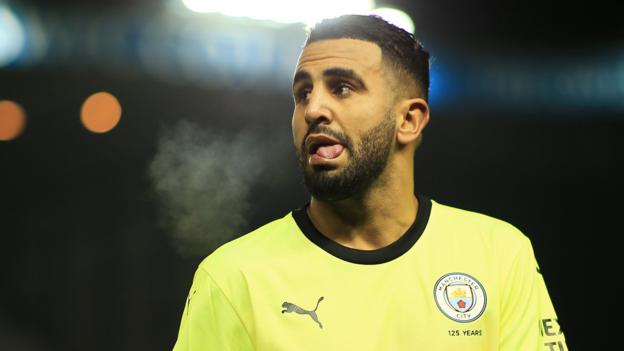 Transfer rumours: Mahrez, Umtiti, Dembele, Telles, Martinez thumbnail