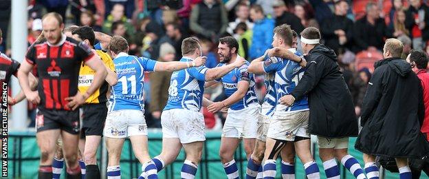 Celebrating Dragons players