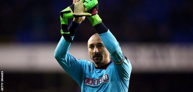 Tottenham estreia no Inglês com empate; Gomes falha pelo Watford