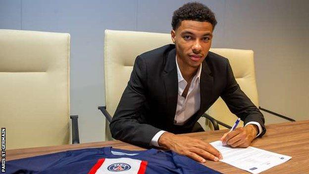 Hugo Ekitike signs for Paris St-Germain