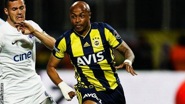 Andre Ayew in action for Fenerbahce in the Turkish Super Lig