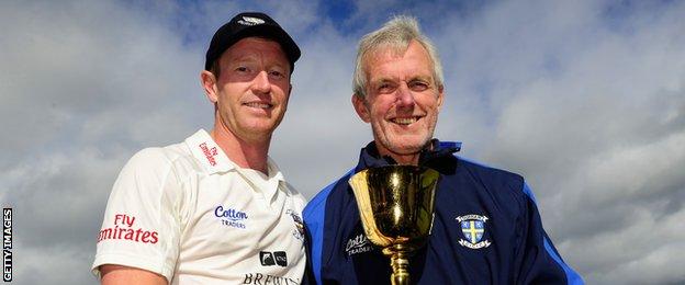 Paul Collingwood (left) & Geoff Cook (right)