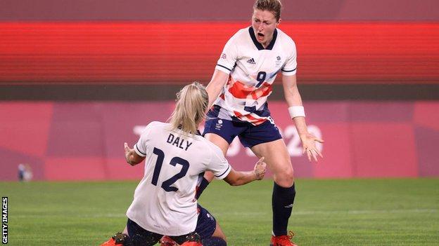 Rachel Daly and Ellen White celebrate