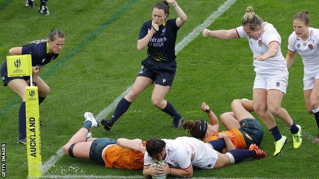 England celebrate Amy Cokayne's try