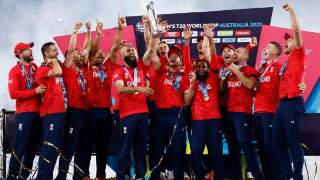 England celebrate winning the 2022 Twenty20 World Cup