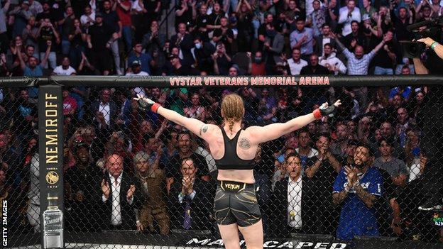 Valentina Shevchenko celebrates her victory at UFC 261