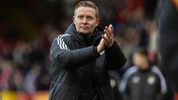 Aberdeen manager Barry Robson