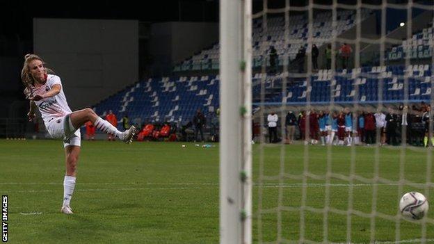 Christy Grimshaw falló desde el punto cuando la final de la Coppa Italia contra la Roma se fue a los penaltis