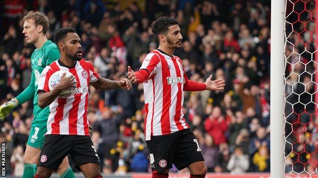 Said Benrahma (right) celebrates his goal for Brentford