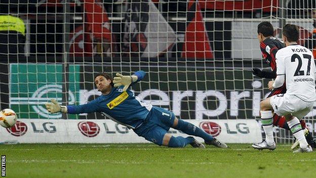 Javier Hernandez scores for Bayer Leverkusen against Borussia Monchengladbach