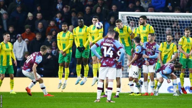 Burnley 2-1 West Brom, SUPER Twine Free Kick! 🔥