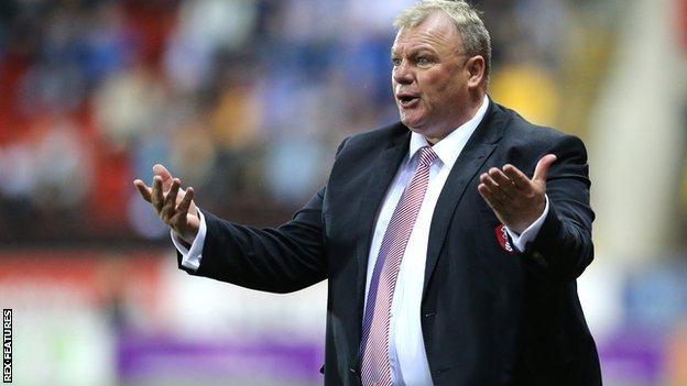 Rotherham manager Steve Evans arrives at Elland Road wearing