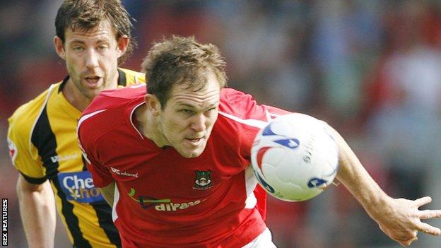 Shaun Pejic en action pour Wrexham en 2007