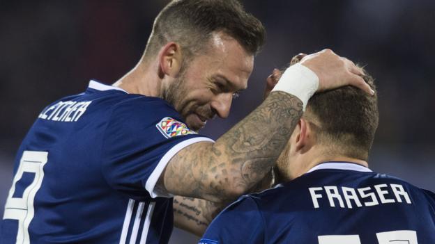 Steven Fletcher: Scotland striker absent as he 'manages injury' - McFadden - BBC Sport