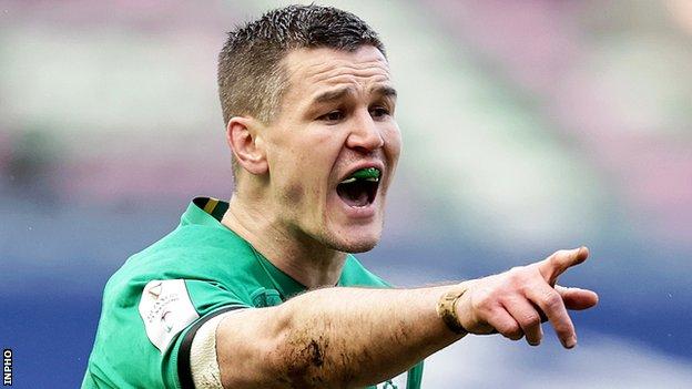 Sexton's late penalty secured a 27-24 win for Ireland over Scotland at Murrayfield