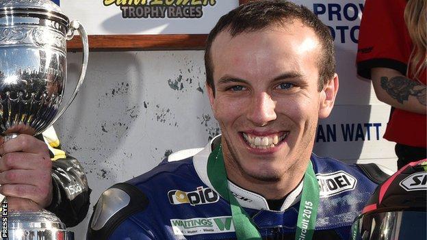 Keith Farmer was a convincing winner of the British Superstock 1000cc race