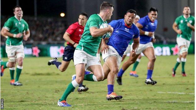 Johnny Sexton scoring a try for Ireland against Samoa on Saturday