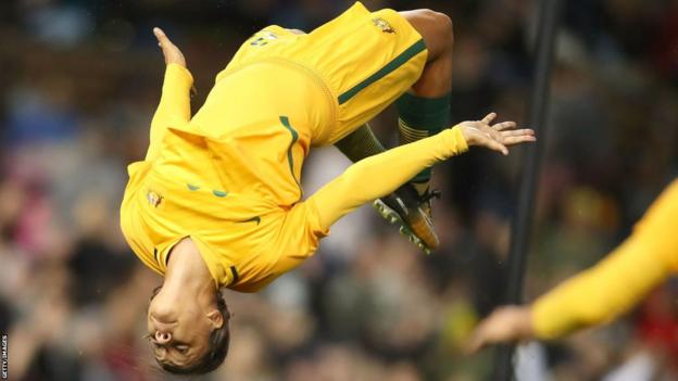 Sam Kerr celebrated a extremity   with an acrobatic flip