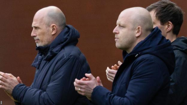 Steven Naismith and Philippe Clement on the touchline