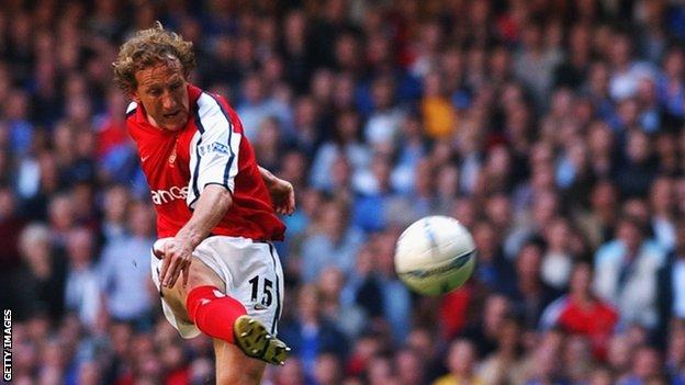 Ray Parlour scores the opening goal in the 2002 FA Cup final