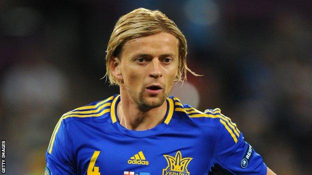 Tymoshchuk playing for Ukraine at Euro 2012