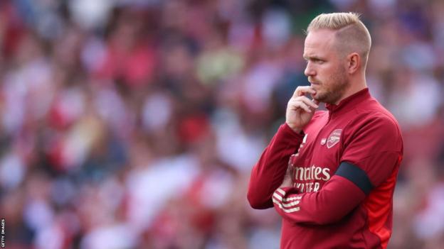 Jonas Eidevall coaching Arsenal during their Women's Super League defeat to Liverpool