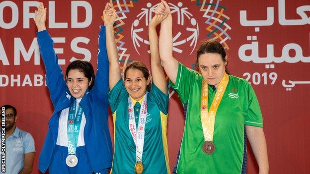 L-R: Carolina Pita, Alicia Martino and Emma Carlisle celebrate their medals