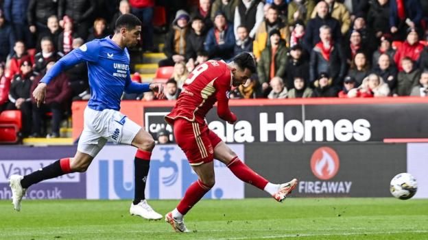 Miovski scores v Rangers