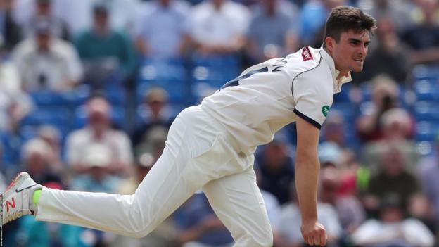 Jordan Thompson: Yorkshire all-rounder extends contract at Headingley