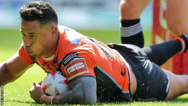Super 8s Huddersfield Giants 1624 Castleford Tigers BBC Sport