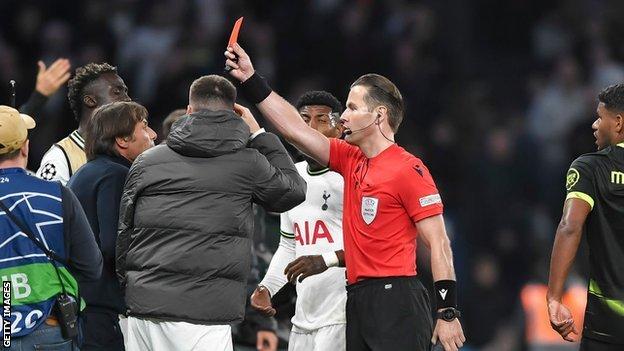 Antonio Conte is sent off in Tottenham's game against Sporting Lisbon