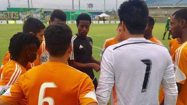 Mohamed Kallon coaching at the Houston Dynamo academy