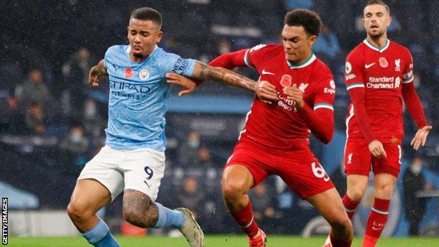 Gabriel Jesus et Trent Alexander-Arnold