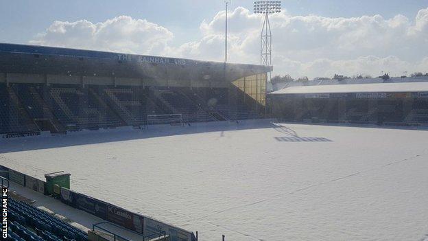 Snow-covered Priestfield Stadium pitch forces Gillingham v Rotherham to be abandoned