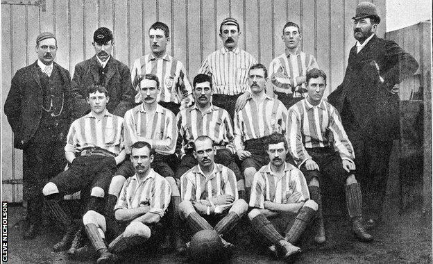 Fred Spiksley (second row, far right) with the Wednesday side in 1891