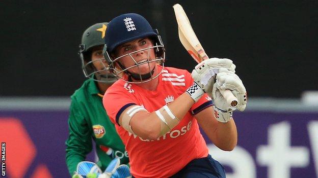 Lauren Winfield: Brisbane Heat re-sign holidaying England opener - BBC ...