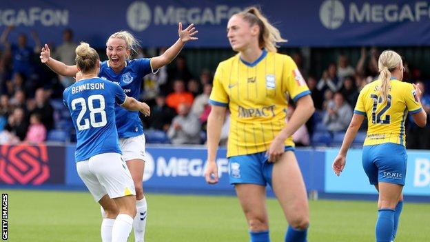Hanna Bennison celebrates her goal with Toni Duggan