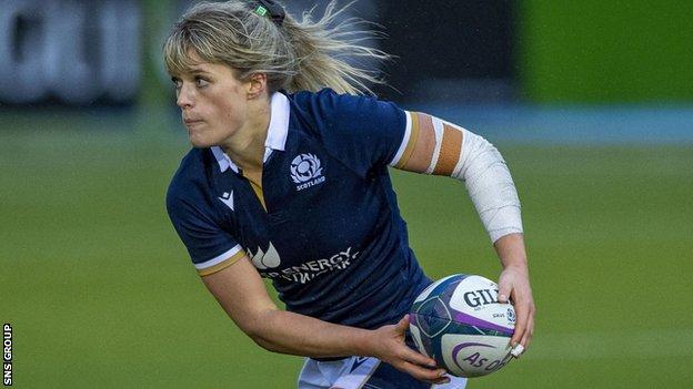 Hannah Smith scored Scotland's try in a heavy defeat away to England