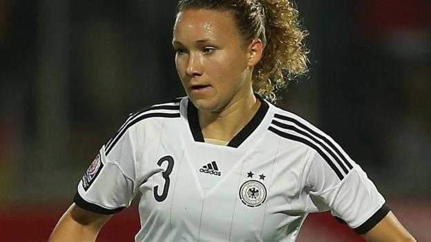 Josephine Henning: Arsenal sign Germany defender from PSG - BBC Sport