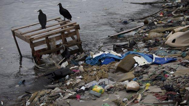 Pollution in the Guanabara Bay