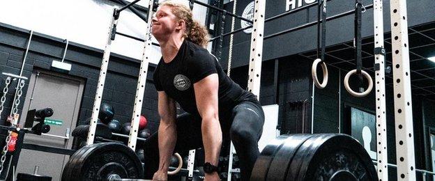CrossFit, Hamilton'un yaralanmadan kurtulmasında önemli bir rol oynadı