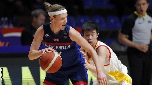 Rachael Vanderwal playing for Great Britain